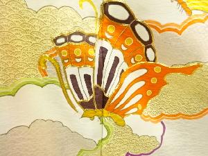 アンティーク　雲取りに蝶模様刺繍着物